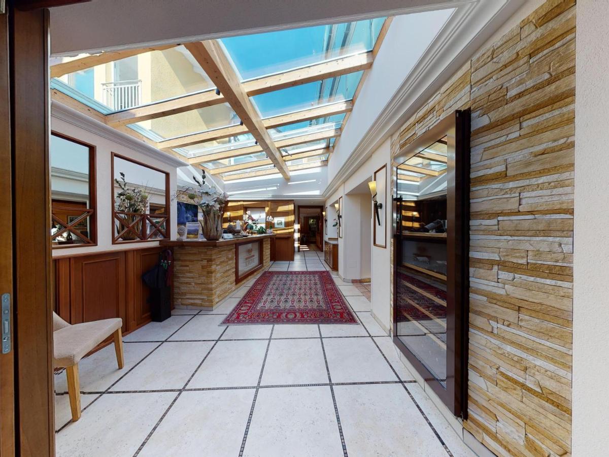 Hotel Krone Mondsee Exterior photo